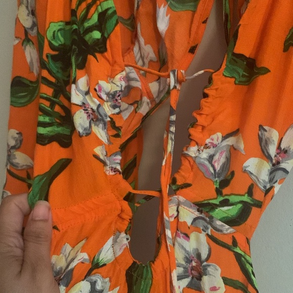 Zara Vibrant Orange Long Sleeve Dress. Vacation Ready - Preloved - Picture 16 of 16